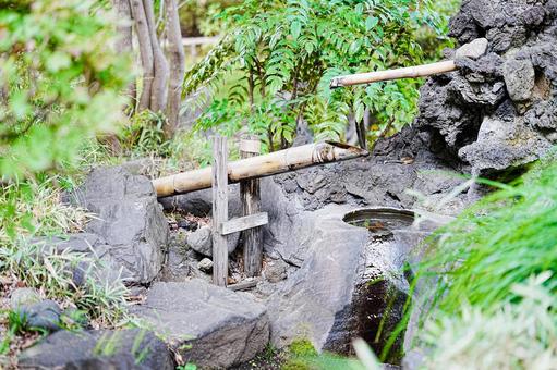 ししおどし 獅子脅し,鹿威し,日本庭園の写真素材