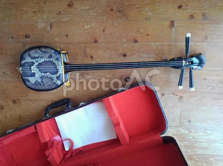 三線とケース2 三線,ケース,島唄の写真素材