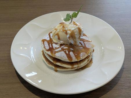 キャラメルハニーパンケーキ キャラメルハニーパンケーキ スイーツ,デザート,パンケーキの写真素材