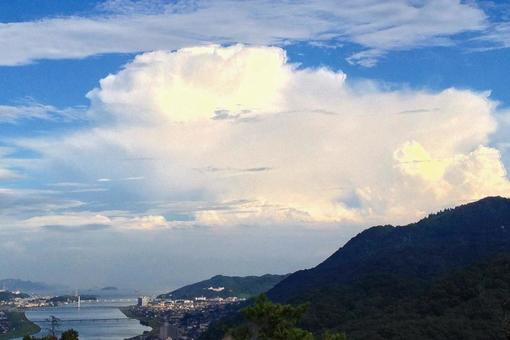 【空の写真】空の雲の様子 【空の写真】空の雲の様子の写真