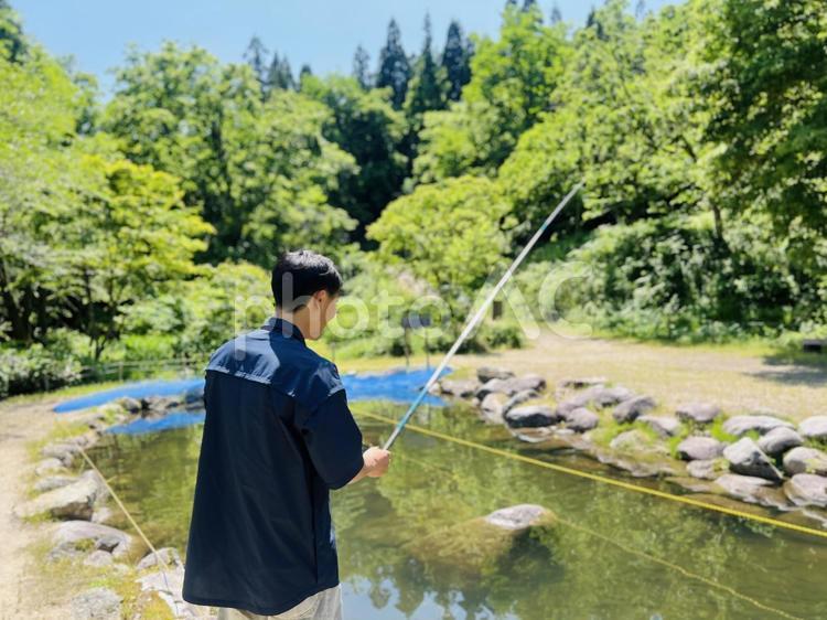 釣り堀　釣り人　男性 釣り,釣り堀,釣り人の写真素材