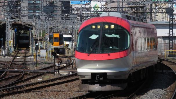 Ise-Shima Liner shunting at Yoneno Station, JPG