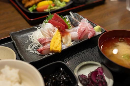 刺身定食 刺身,寿司,魚の写真素材