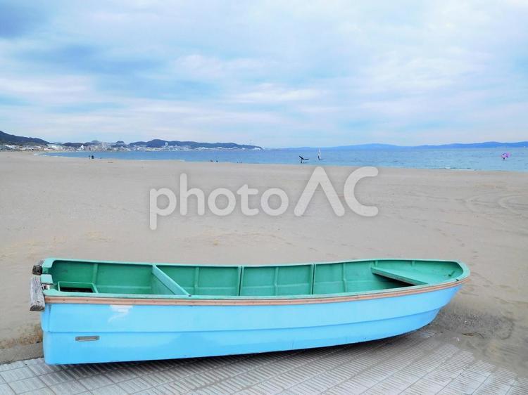 冬の海とボート 冬の海,ボート,海の写真素材