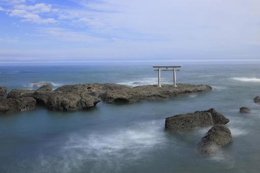 大洗磯崎神社の鳥居 風景,鳥居,海の写真素材