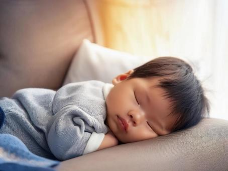 眠る赤ちゃん 眠る赤ちゃんの写真