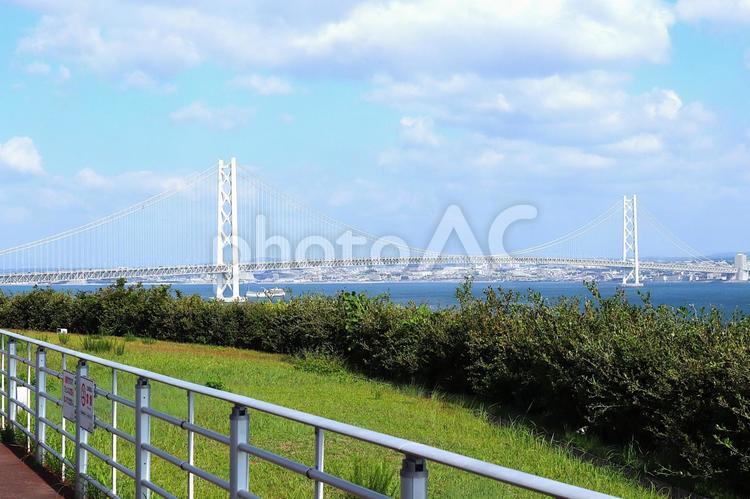 明石海峡大橋が見える景色 橋,海,青空の写真素材