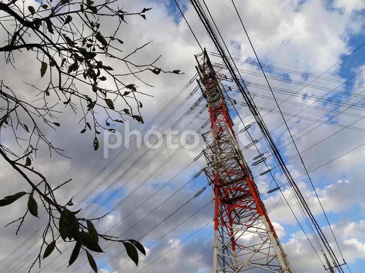鉄塔がある風景 鉄塔,送電線,電線の写真素材