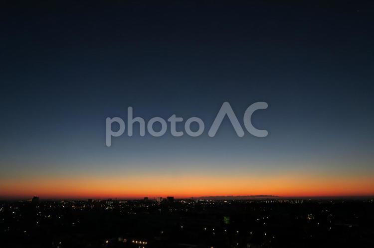 朝焼け　日の出　dawn  朝焼け,夜明け,朝焼け雲の写真素材