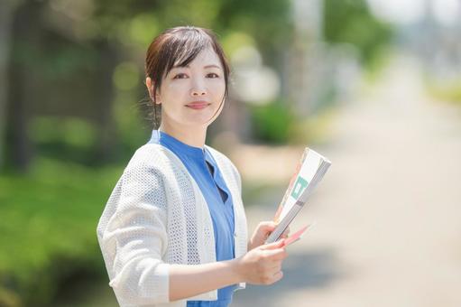 旅行中の綺麗な女性 旅行中の綺麗な女性 旅行,旅,観光の写真素材