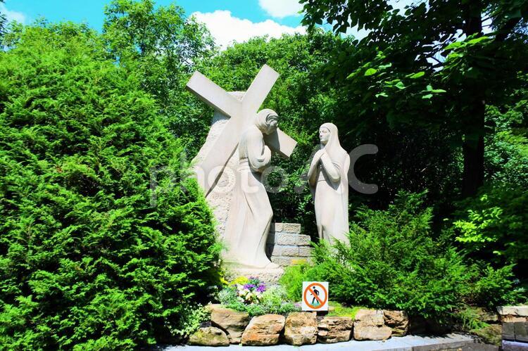 聖ジョゼフ礼拝堂のThe Garden of the Way of the Cross カトリック,カトリック教会,カナダの写真素材