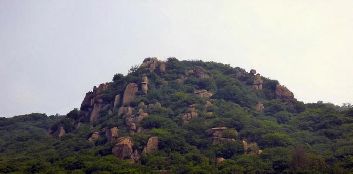 岩肌と碧 岩肌と碧の写真