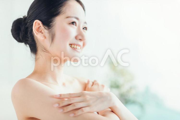 美容・スキンケア・保湿・ビューティー（腕） ボディケア,スキンケア,ボディミルクの写真素材