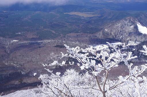 鳥取大山の冬登山9　雪山素材　風景 雪山,登山,危険の写真素材