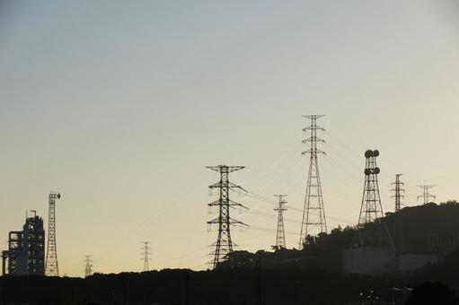 鉄塔のある風景 鉄塔,電力,インフラの写真素材