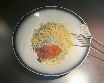 しらすとイクラのスパゲッティ しらすとイクラのスパゲッティの写真