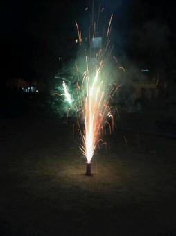 夏の花火 夏の花火の写真