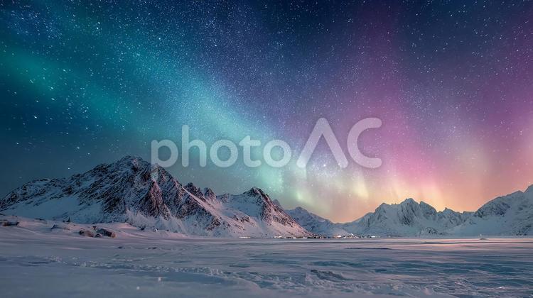 息をのむようなオーロラの絶景 オーロラ,夜空,星空の写真素材