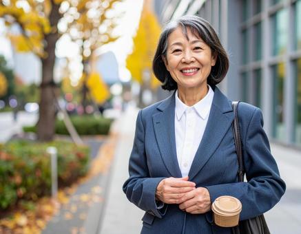 まだまだ現役・再雇用で営業職のイメージ まだまだ現役・再雇用で営業職のイメージの写真