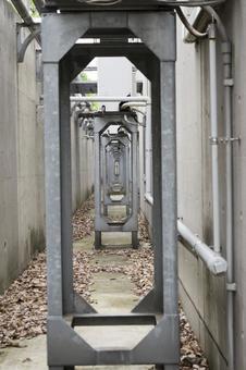 工場のメンテナンス通路 工場,メンテナンス通路,インフラの写真素材