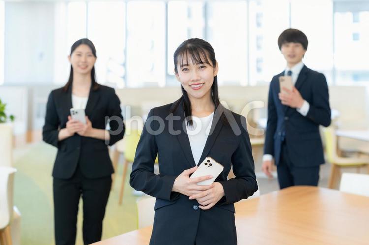 会議をする男女のビジネスマン ビジネスマン,ビジネス,会議の写真素材