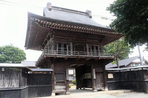 新潟県村上市にある三藤山 安善寺の楼門 新潟県村上市にある三藤山 安善寺の楼門の写真