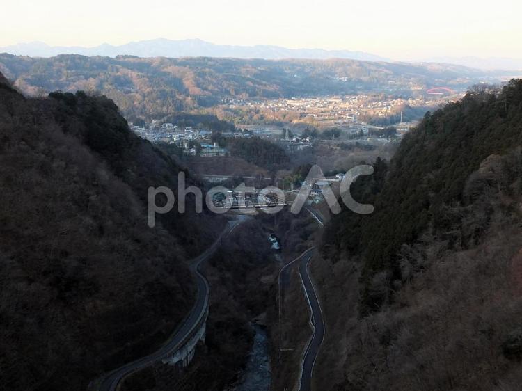 鉄塔がある風景 鉄塔,送電線,電線の写真素材