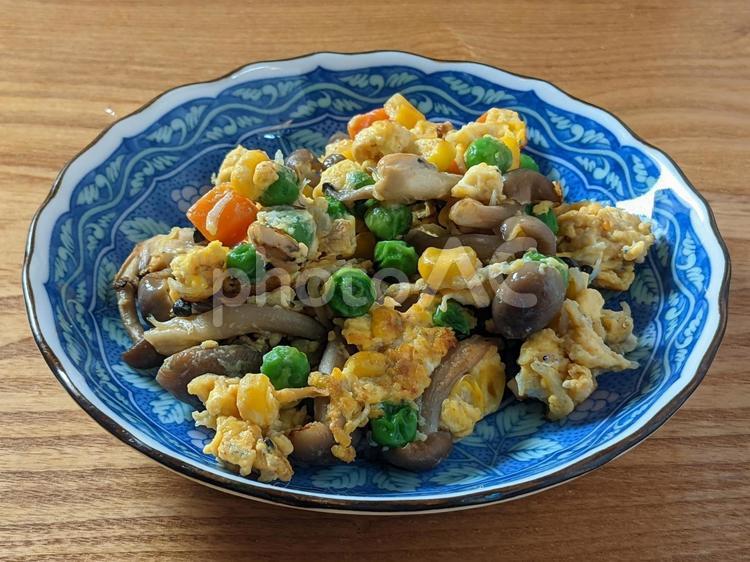 しめじの炒り卵 しめじ,炒り卵,卵の写真素材