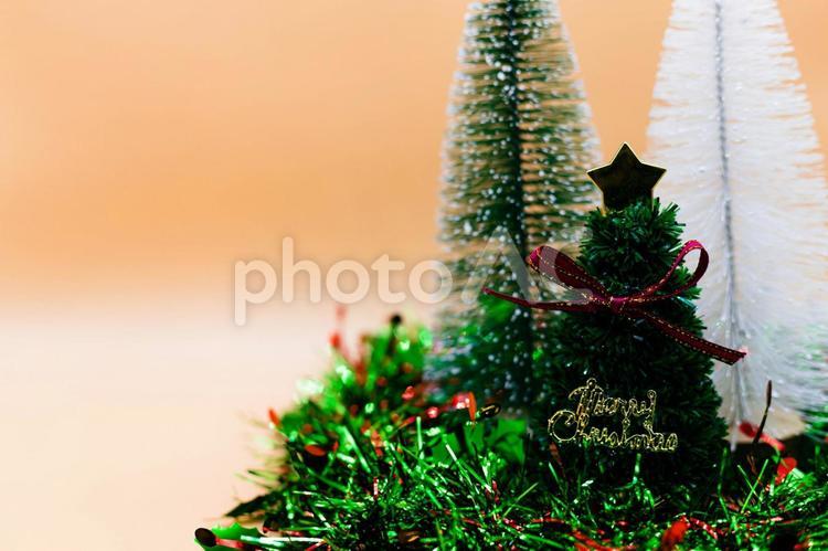 クリスマスツリーとクリスマスのイメージ クリスマス,クリスマスツリー,メリークリスマスの写真素材