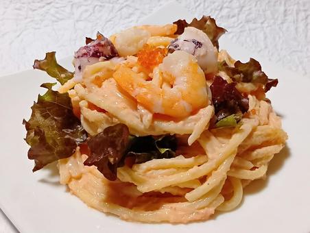 明太子パスタサラダ 明太子パスタサラダ,明太子,パスタの写真素材