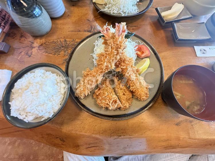 エビフライ定食 エビフライ,とんかつ,トンカツの写真素材
