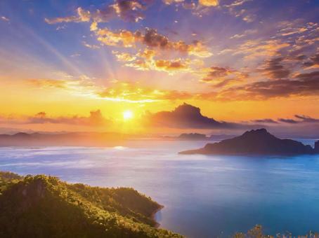 夕焼けが綺麗な空 夕焼けが綺麗な空の写真