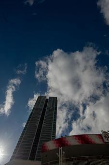 千里中央の秋空 千里中央の秋空 秋空,秋晴れ,千里中央の写真素材