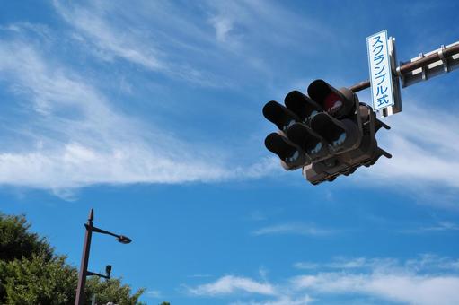 信号と青空 信号,赤信号,青空の写真素材