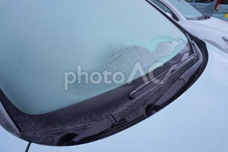 凍った自動車のフロントガラス02 自動車,フロントガラス,凍結の写真素材