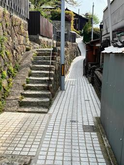 変化のある坂道 変化のある坂道 坂道,階段,尾道の写真素材