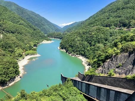水殿ダムからの眺め 水殿ダムからの眺め 梓川,水殿ダム,ダム湖の写真素材