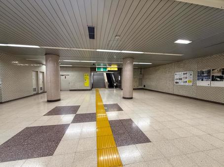 駅構内・連絡通路 駅,構内,通路の写真素材