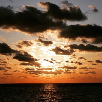 日本海の夕焼け 日本海の夕焼けの写真