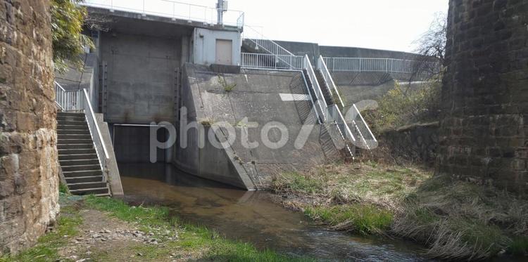 防波堤と階段 海,波,砂浜の写真素材