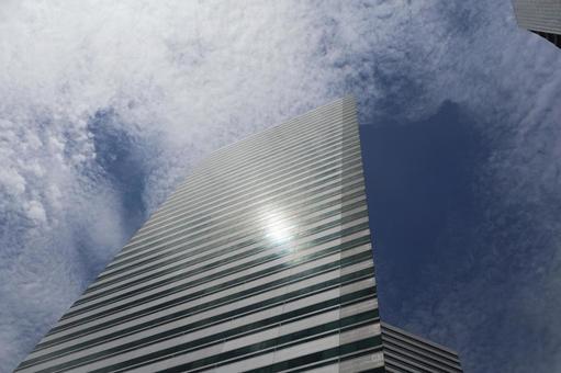 シンガポールの雲と青空と高層ビルの街 シンガポールの雲と青空と高層ビルの街 シンガポール,雲,青空の写真素材