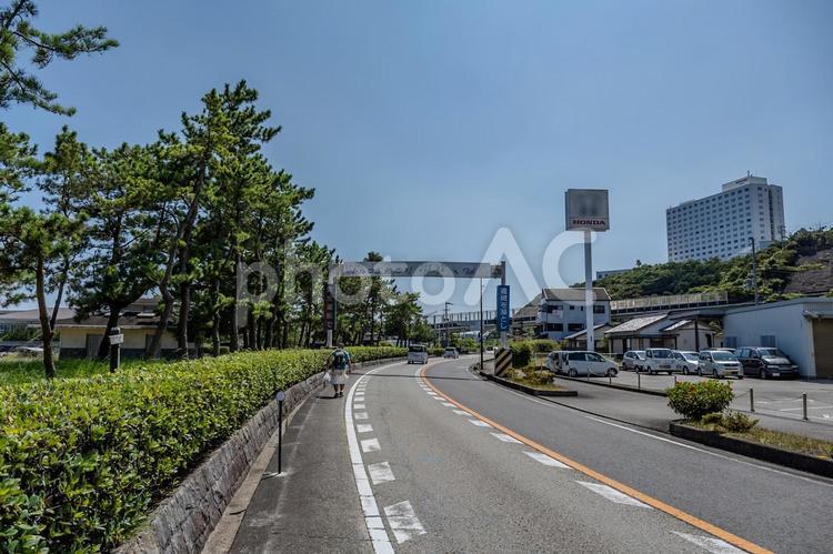 橋杭海水浴場周辺の景色 橋杭海水浴場,建物,車の写真素材