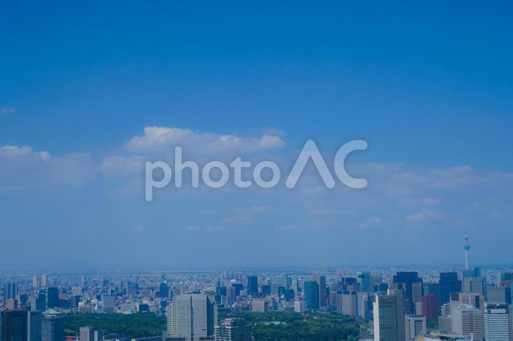 東京の都市風景と青空 東京スカイツリー,スカイツリー,六本木ヒルズの写真素材