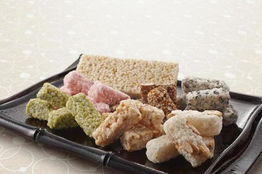 雷おこし　いろんな種類の盛り合わせ 雷おこし,和菓子,おこしの写真素材