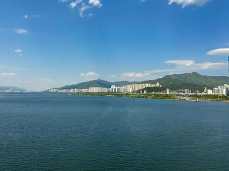 釜山の街並み（フェリーから）の写真