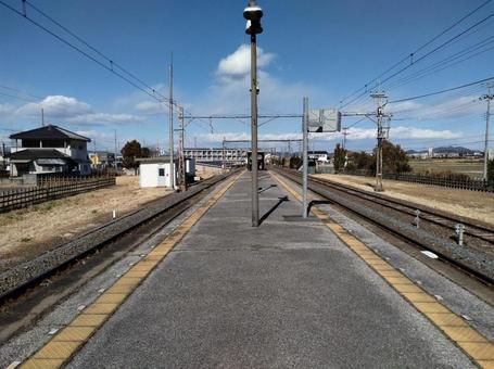 栃木県の田島駅から見た線路の風景 栃木県の田島駅から見た線路の風景 田島駅,栃木県,鉄道の写真素材