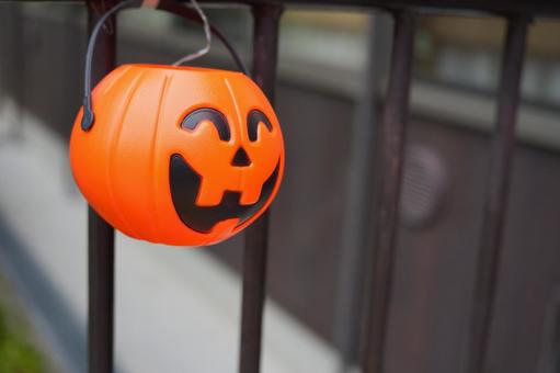 ハロウィンのカボチャ飾り ハロウィン,ハロウィンの飾り,カボチャの写真素材