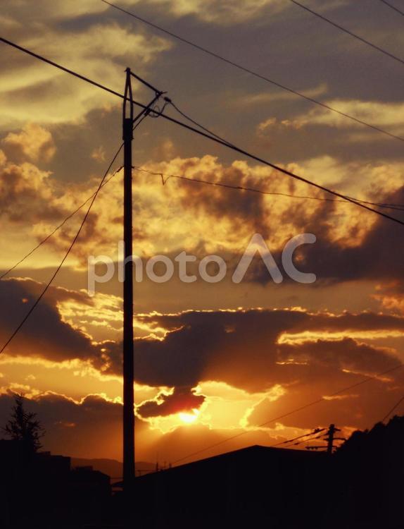 街の夕暮れ 夕日,空,オレンジ色の写真素材