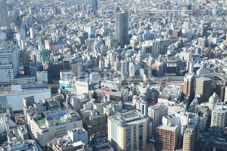 池袋の風景 都会,街並み,人混みの写真素材