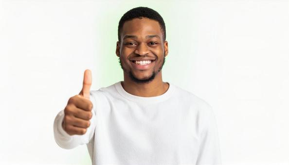 サムズアップする男性2 サムズアップする男性2の写真